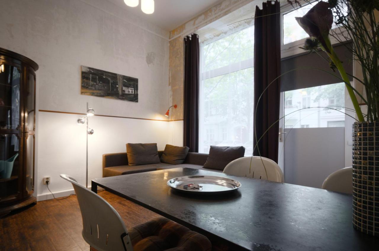 Altbauwohnung Mit 3 Baedern Berlim Exterior foto